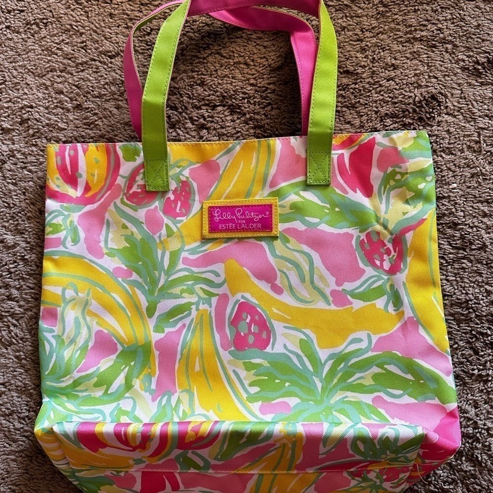 Lllly Pulitzer for Estée Lauder spring floral tote